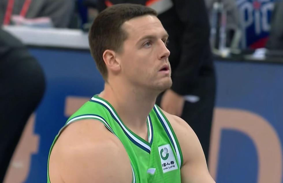 开云首页APP-天津男篮30分大胜完成复仇，林庭谦20+8郑昊燃23分，邹阳空砍23+8