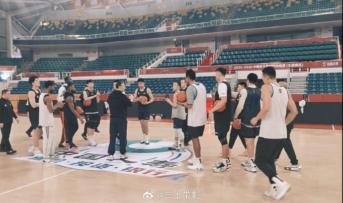 北京今晚客战山西！媒体人：赵睿小曾周琦方硕斯佩尔曼缺席踩场