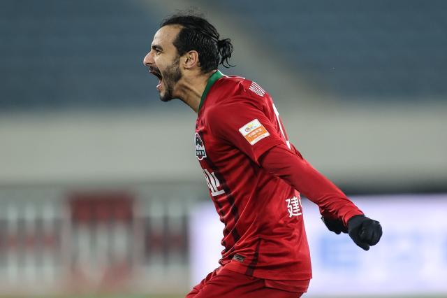 开云官网首页-顽强河南现铁军本色 多拉多1V3破门破山东金身